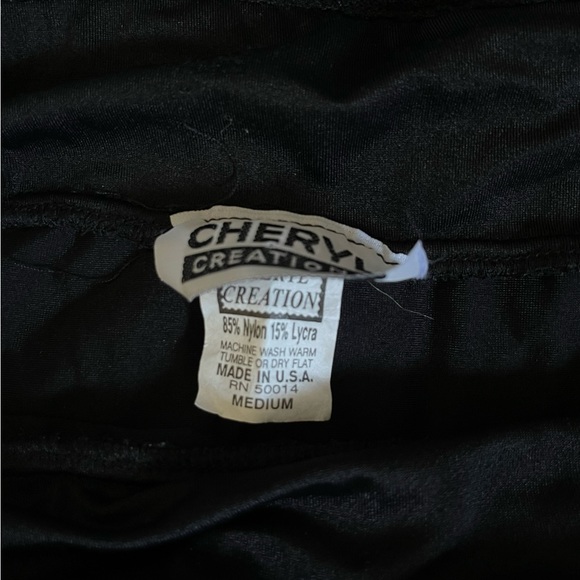 Black short ruffled mini skirt with elastic waist (small) - Picture 4 of 4